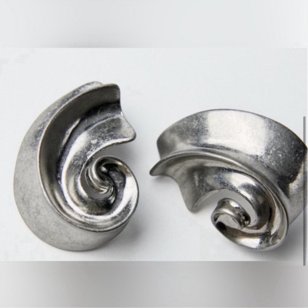 Silver semicircular earrings New